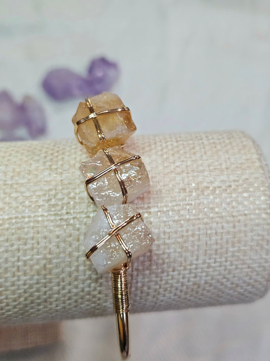 Citrine Wire-Wrapped Bracelet – Abundance, Confidence & Joy